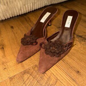 Vintage kitten heels